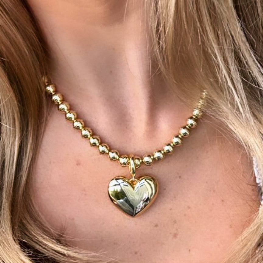 HEART LABYRINTH BEAD NECKLACE IN GOLD