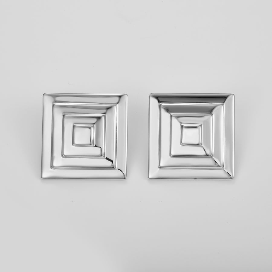 Pair of silver square earrings 